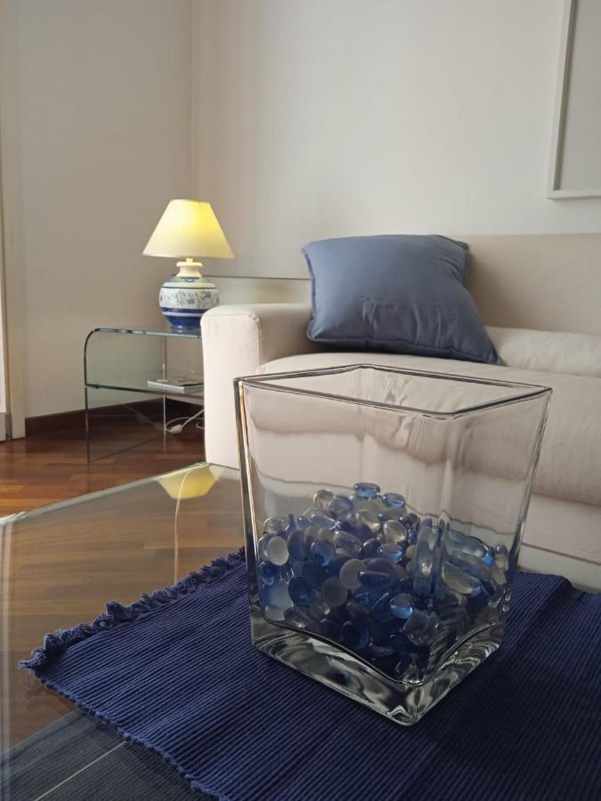 Olimpia Apartment City Center Салерно Екстериор снимка