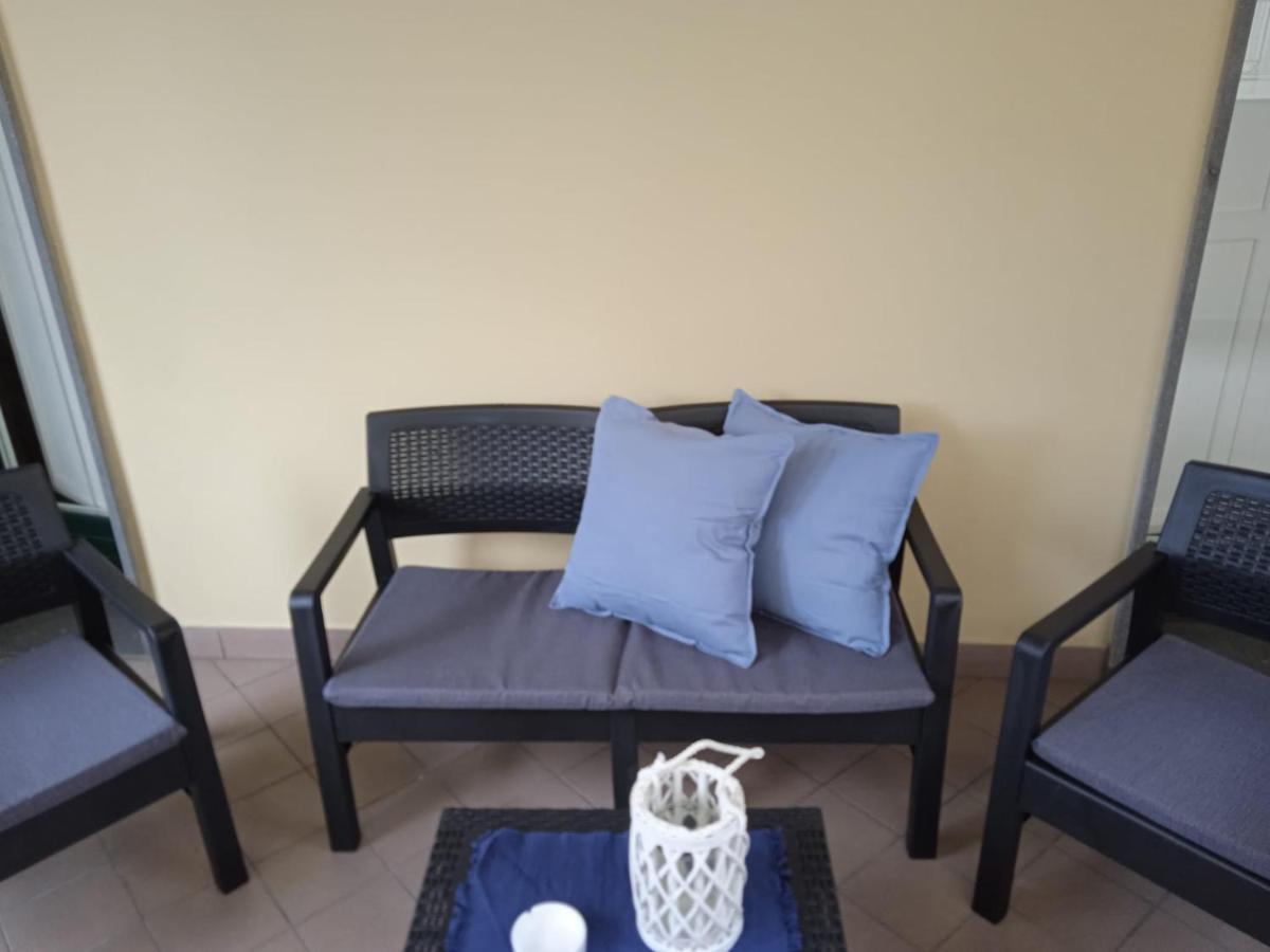 Olimpia Apartment City Center Салерно Екстериор снимка