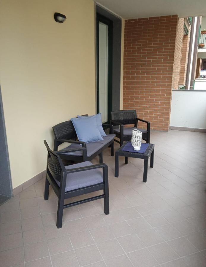 Olimpia Apartment City Center Салерно Екстериор снимка