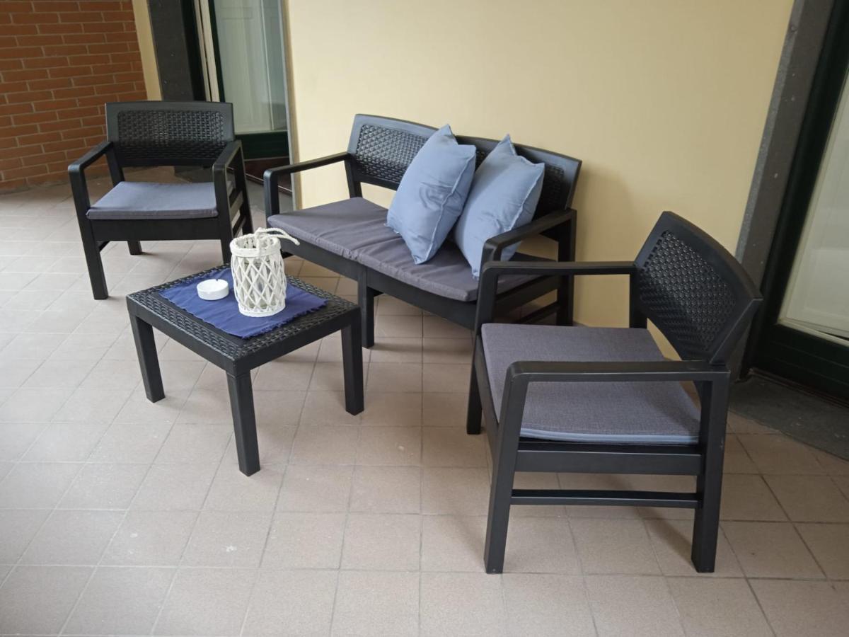 Olimpia Apartment City Center Салерно Екстериор снимка
